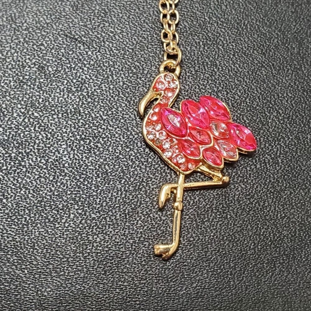 Gold tone pink flamingo pendant necklace 22-24"